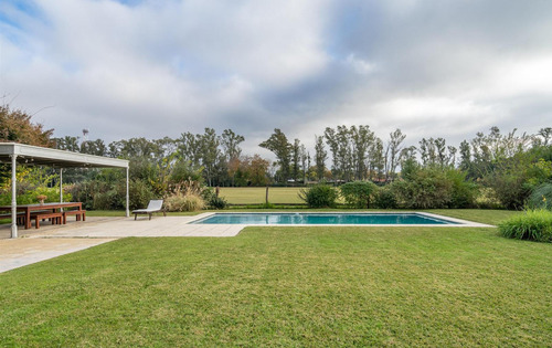 Casa En Mayling Con Vista A Cancha De Polo