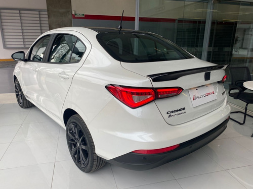 Imagen 15 de 25 de Fiat Cronos 1.8 Hgt ***retira Ya*** Fiat Autodrive