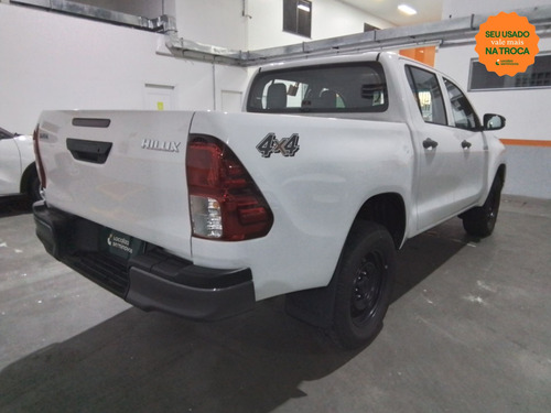 Toyota Hilux 2.8 D-4D TURBO DIESEL CHASSI 4X4 MANUAL