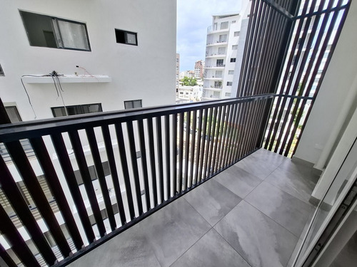 Apartamento En Alquiler En Serrallés, Santo Domingo
