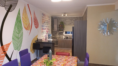 Imagen 2 de 30 de Excelente Y Moderna Casa De 5 Ambientes Con Acceso Para Varios Vehículos - Nuevo Wp De Contacto 1137868438!