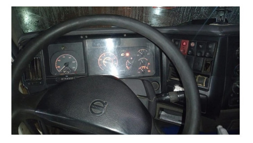 Imagem 13 de 14 de Volvo Vm 310 4x2 - 2010