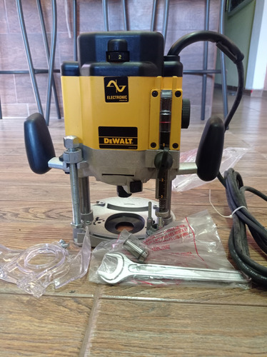 Rebajadora Dewalt Dw625 Electrónica 1800w 120v