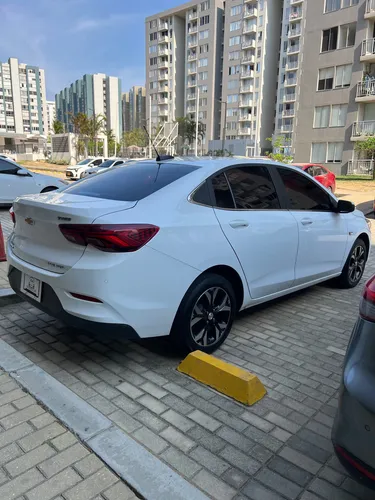 Chevrolet Onix 1.0T Premier Sedan At