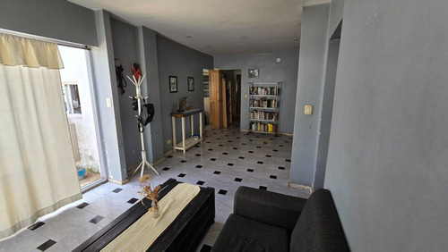 Venta Casa 5 Amb, 2 Baños, Cochera En Villa Tesei