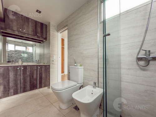 Venta Departamento 3 Ambientes Puro Sol Con Dep Cochera Balcón En Coghlan