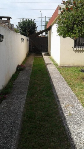 Imagen 3 de 14 de Casa En Venta En Castelar Sur
