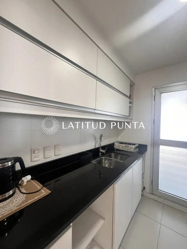 Piso Alto En Roosevelt, 2 Dormitorios