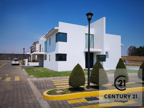 Imagen 2 de 26 de Venta De Casa En Rincón Los Encinos, Lerma Amomolulco, Estado De México.