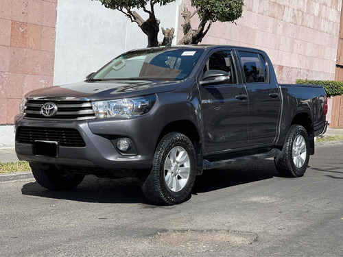 Imagen 1 de 15 de Toyota Hilux 2018 2.7 Cabina Doble Sr Mt