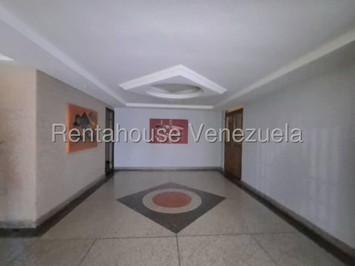 Ms En Estrategica Ubicacion, A Una Cuadra Del Cc Mediterranean Plaza, En Sabana Larga, Rentahouse Ofrece En Alquiler Amplio Apartamento (aprox.119 M2), Para Actualizar A Su Gusto, De 3 Habitaciones