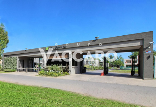 Casa Venta Moreno Con Piscina