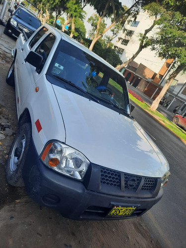 Nissan Frontier 2010 Mecánico Gasolina T/hidráulico Standar