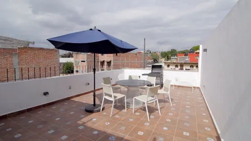 Casa En San Miguel De Allende En Venta: A 10 Minutos A Pie Del Centro