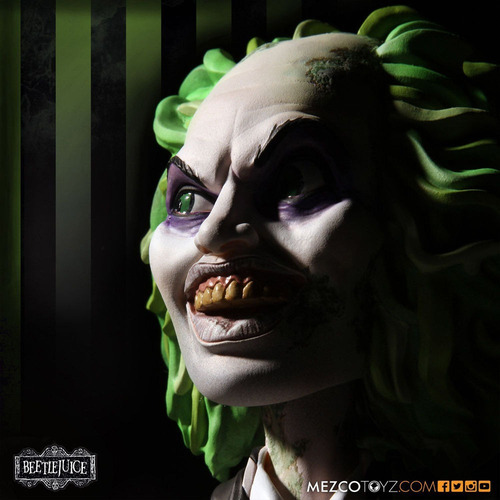 Beetlejuice Roto - Beetlejuice Beetle - Mezco