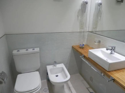 Imagen 10 de 17 de Cómodo Apartamento De 2 Dormitorios Para Alquilar A Pocos Metros De La Playa Mansa