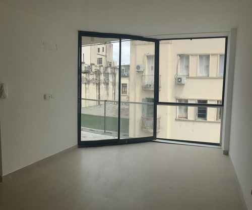 Tacuari Y Belgrano - Piso Alto - Apto Profesional - 100% Luz