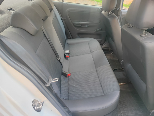 Volkswagen Voyage 1.0 12V MPI TOTALFLEX 4P MANUAL