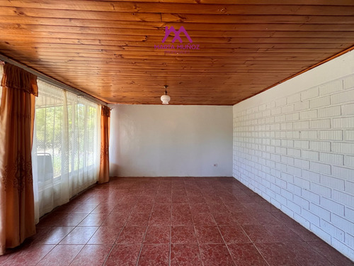 Casa En Venta , Sector Catillo , Comuna De Parral .