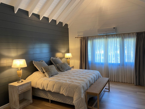 Casa Chalet En Venta En La Herradura, Pinamar, Costa Atlántica