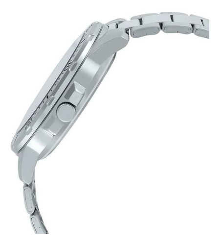 Imagen 4 de 4 de Reloj de pulsera Casio Dress MTP-VD01 de cuerpo color plateado, analógico, para hombre, fondo negro, con correa de acero inoxidable color plateado, agujas color gris, blanco y naranja, dial blanco y plateado, minutero/segundero naranja, bisel color plateado y desplegable