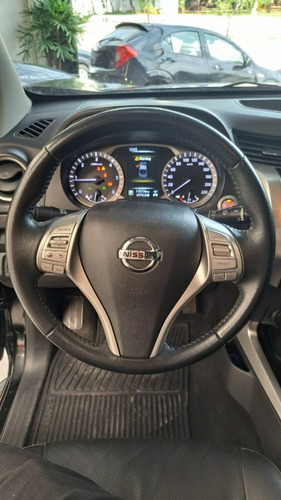 Nissan Frontier 2.3 Le Cab. Dupla 4x4 Aut. 4p