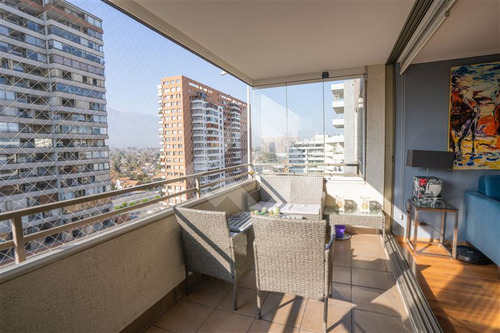 Departamento En Venta De 2 Dorm. En Las Condes