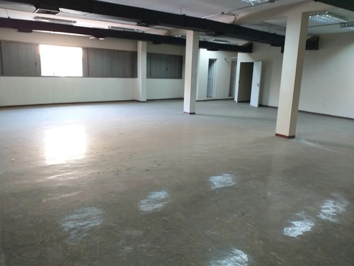 Imagen 2 de 7 de Amplio Local En Alquiler Centro De Coro. 0414-5725250 Cod