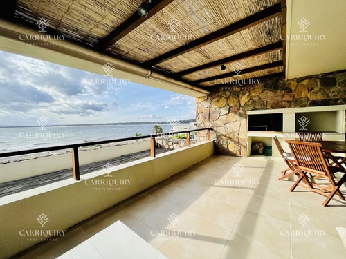 Venta Y Alquiler Temporario De Apartamento De Dos Dormitorios Con Parrillero De Uso Exclusivo En Punta Ballena