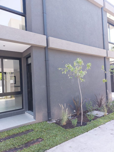 Imagen 7 de 18 de Venta De Complejo/condomino Gabriela Mistral | Ituzaingo N