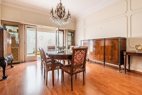 Venta Casa 3 Dormitorios Estilo Francés Con Patio Terraza Y Garage Almagro