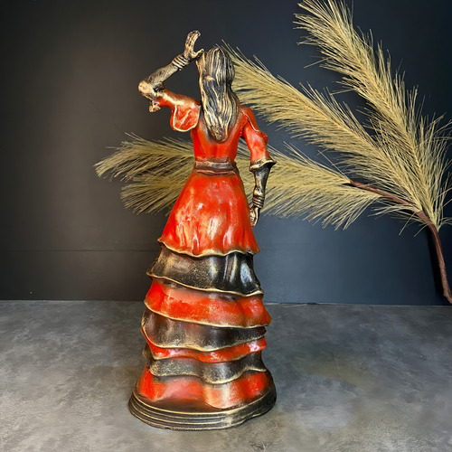Imagen de una paloma girando (gusano) - Umbanda Candomblé Gold Color