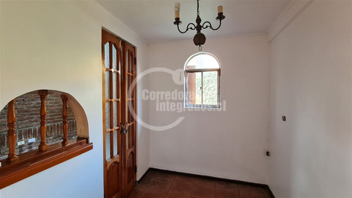 Luminosa Casa De 3 Dormitorios Y 2 Baños , Rebajada!!!