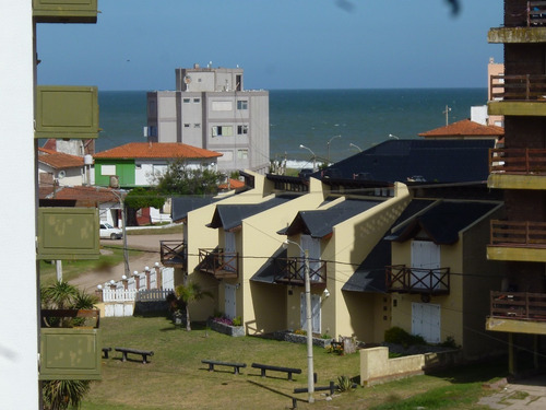 Imagen 6 de 14 de Luminoso Dto. De Cuatro Ambientes, Dos Baños, Para 8 Personas. Cochera Cub. Vista Al Mar.