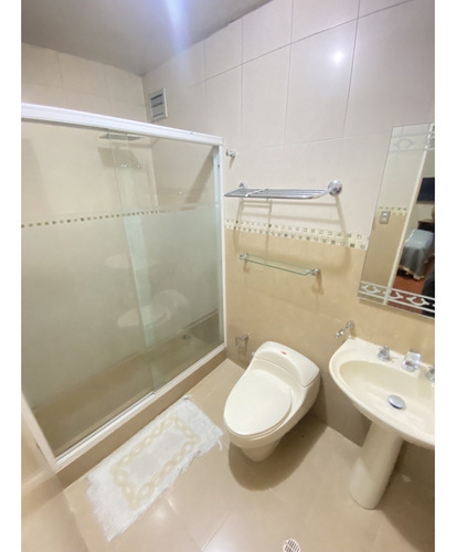 Vendo Apartamento En Cumbres De Curumo Remodelado