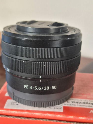 Lente Objetivo Sony Fe 28-60mm F/4-5.6 Sel2860 Full Frame Sony E Negro (Usado)