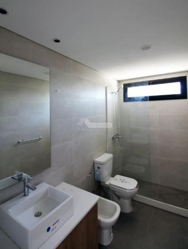 Imagen 8 de 10 de Casa Barra De Carrasco Venta 6 Dormitorios, Rivera Y Oribe 2 Casas Con Renta