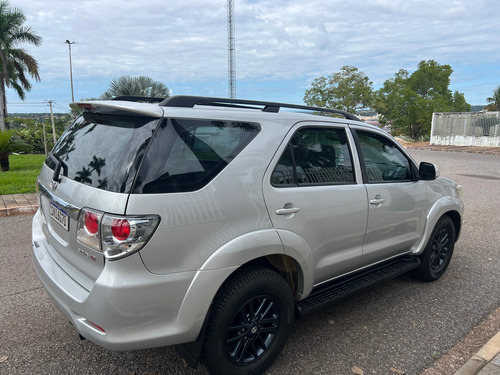 Toyota Hilux SW4 3.0 Srv 5l 4x4 Aut. 5p
