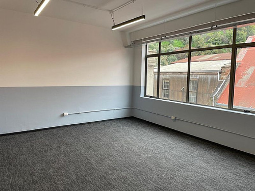 Arriendo Oficina Planta 700 M2 Libre Centro De Valparaíso