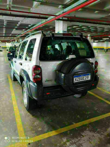 Imagem 2 de 8 de Jeep Cherokee 2007 3.7 Sport Aut. 5p