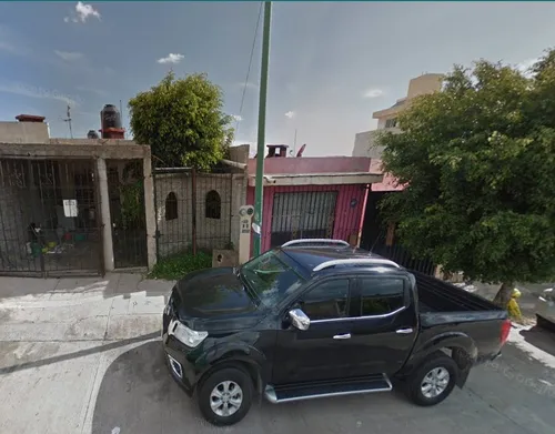 Sk17 Hermosa Casa En Venta, En Excelente Estado Ideal Para Iniciar Tu Patrimonio En La Ermita Leon Gto, Pago Accesible En 2 Exhibiciones, Solo Recursos Propios. No Infonavit