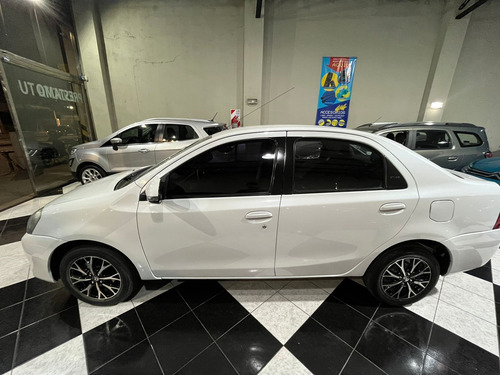 Toyota Etios 1.5 Sedan Xls