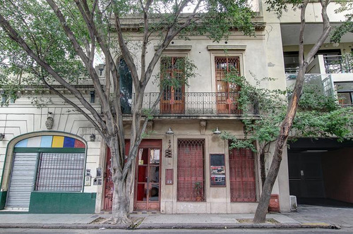Centro Cultural, Casa Con Patio Y Pileta. Amplias Opciones En De Uso. Oportunidad