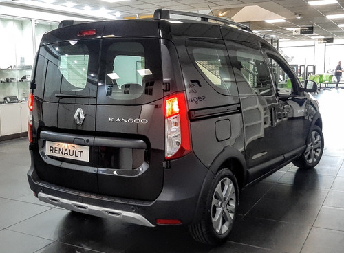 Imagen 9 de 25 de Renault Kangoo Stepway Nafta O Diesel 2023 Stock Propio (e)