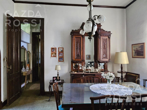 Casa En Venta En Adrogue