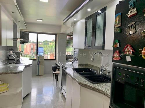 Urb. La Trinidad, Sector Sorocaima, Cerca Centro Médico Docente La Trinidad !! Excelente Apartamento, Con O Sin Muebles, 184 M2, 3 Hab., 3 Baños, 2 Pe. Condominio Tipo Resort. Inmejorable Ubicación !!