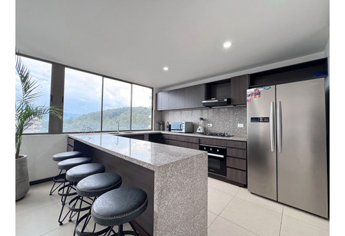 Apartamento Dúplex En Arriendo En Altos Del Poblado