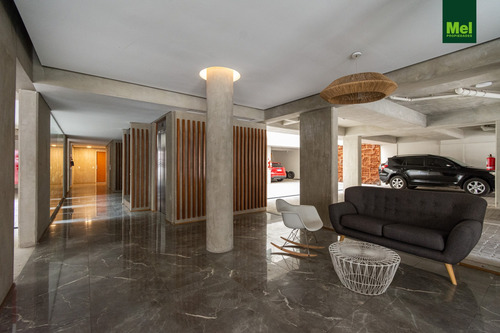 Hermoso 2 Ambiente Con Vista Abierta. Bajas Expensas