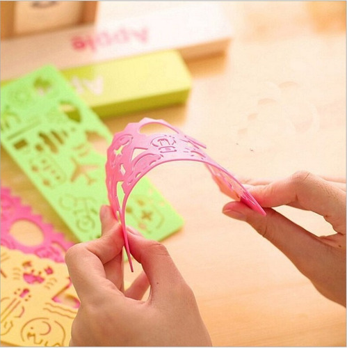 Imagem 4 de 5 de Kit 4 Réguas Desenho Escolar Aprendizagem Infantil Brinquedo
