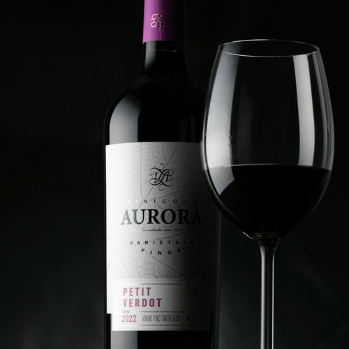 Kit 4 Un Vinho Aurora Varietal Petit Verdot 750 Ml
